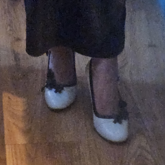 Vintage N.Y.L.A. Heels - Picture 11 of 14